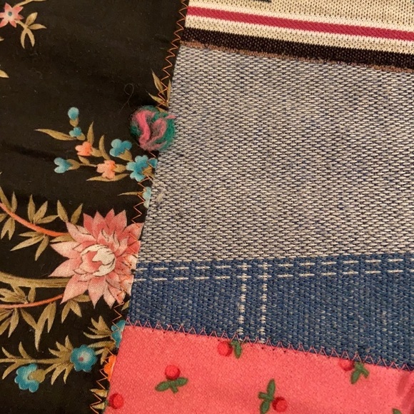 Handmade Vintage Farmhouse Quilt 72 x 86" - Picture 2 of 10